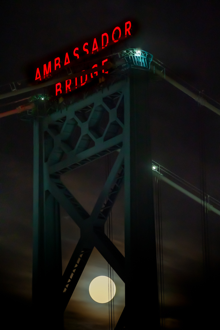 Pepplesteve Ambassador Bridge Full Moon