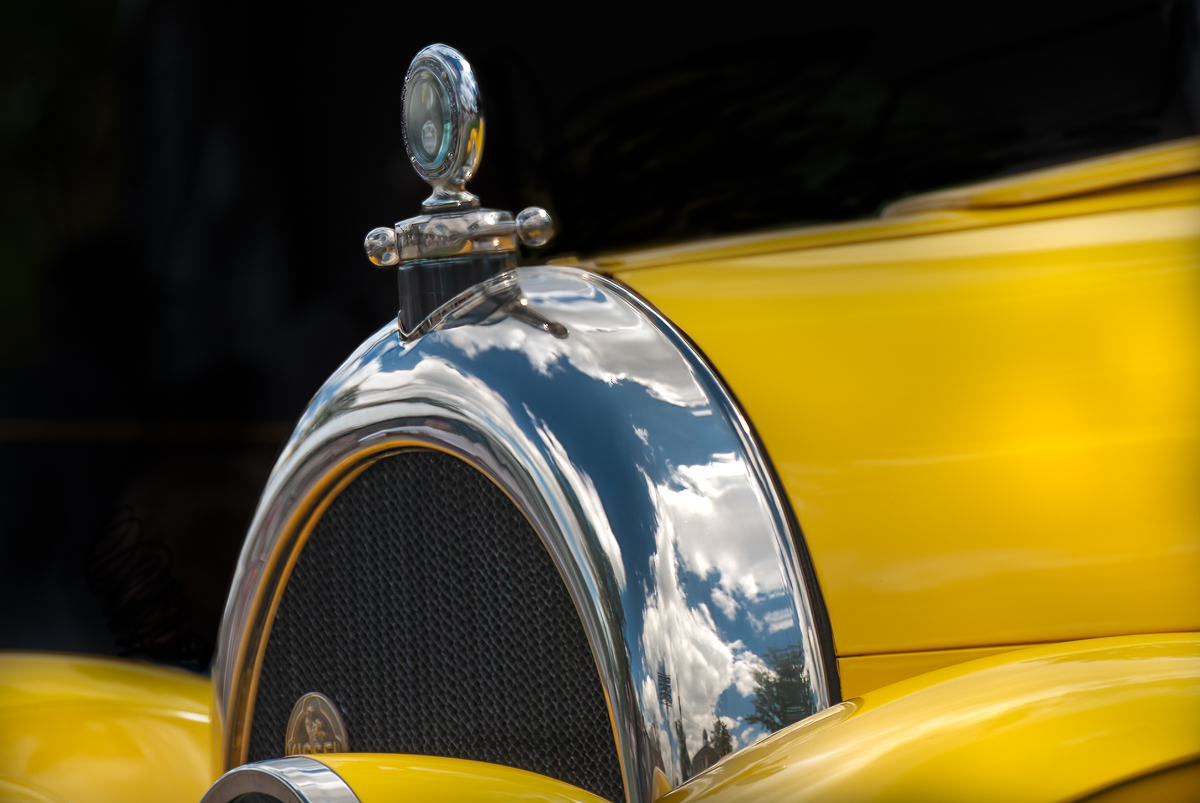 Chrzanowski - Yellow Car Chrzanowski - Yellow Car